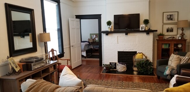 Building Photo - 421 Townes St