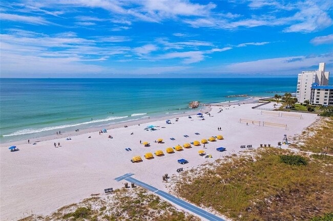 Building Photo - 7003 Sunset Way