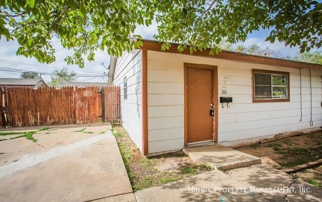 Building Photo - 3104 Ave. N-