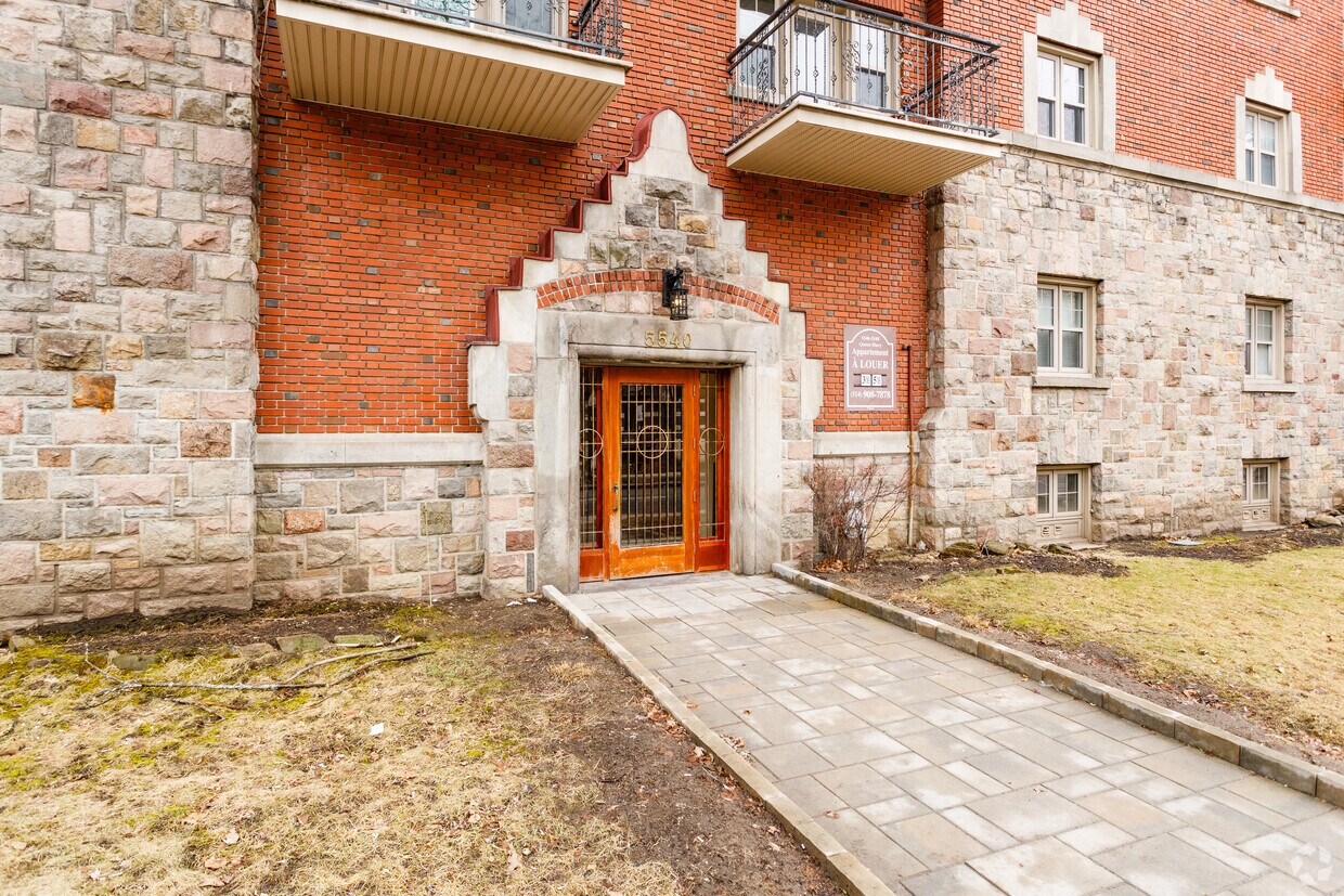 5540 QueenMary Ch, Montréal, QC H3X 1V7 Apartments 5540 QueenMary