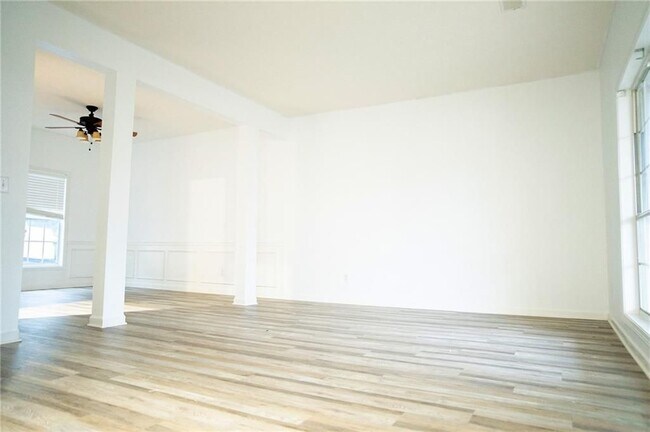 Foto del edificio - 1315 Great River Pkwy SE