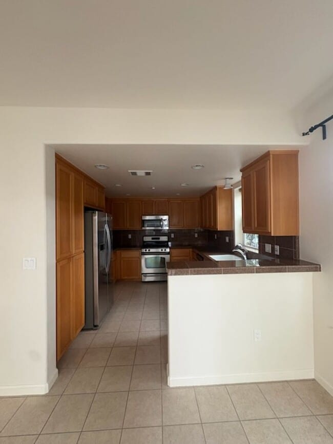 Photo - Beautiful Corner Unit in Marina Bay House