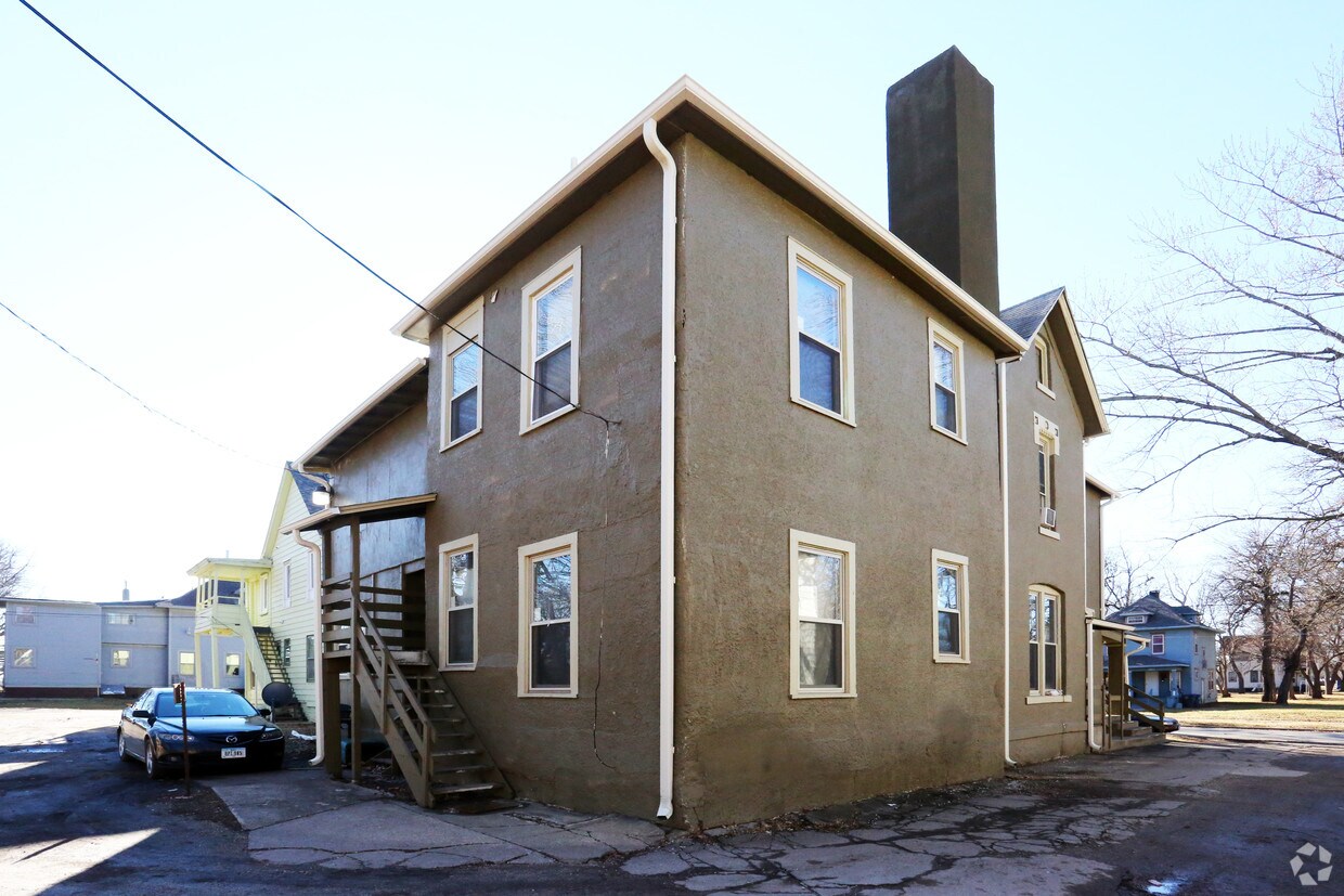 Foto del edificio - 1079 22nd St
