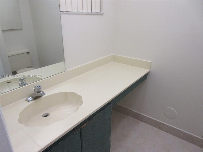 Foto del edificio - 8005 SW 107th Ave