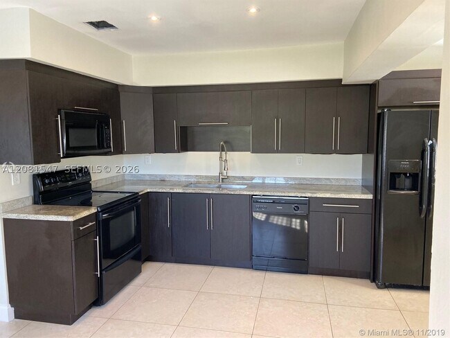 Foto del edificio - 6428 SW 39th St