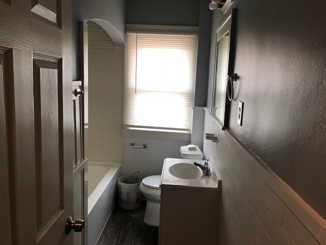 Building Photo - 4245 Clements St