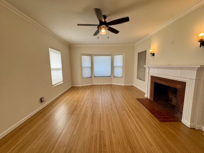 Foto del edificio - Stunning 3-bedroom, 2-bathroom home in Leimert Park area