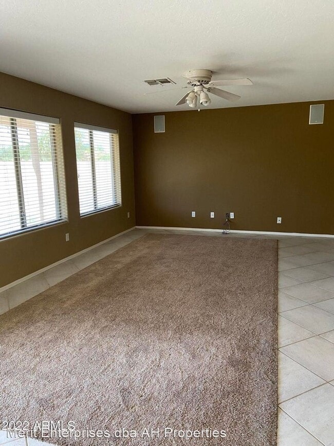 Building Photo - 5 br, 2.5 bath House - 10243 E CARMEL AVE