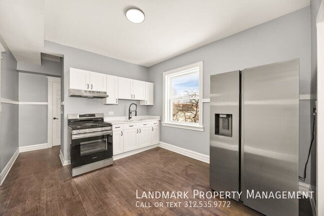 Building Photo - 1843 W 54th St