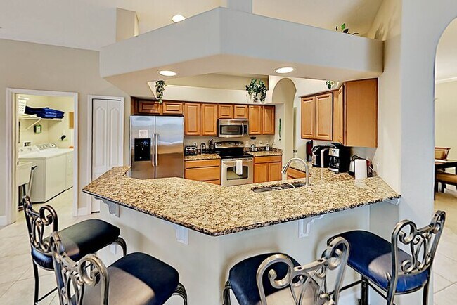 Building Photo - West Haven Poolside Paradise