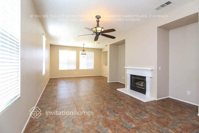 Foto del edificio - 575 Miracle Dr