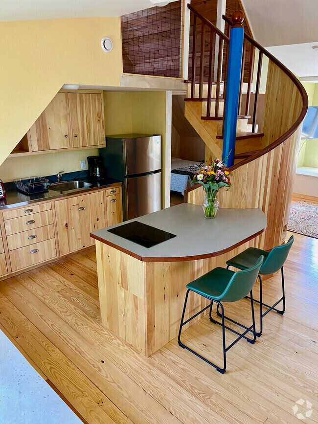 Apartments near Maine Gate Outlets in Kennebunkport, ME Page 2