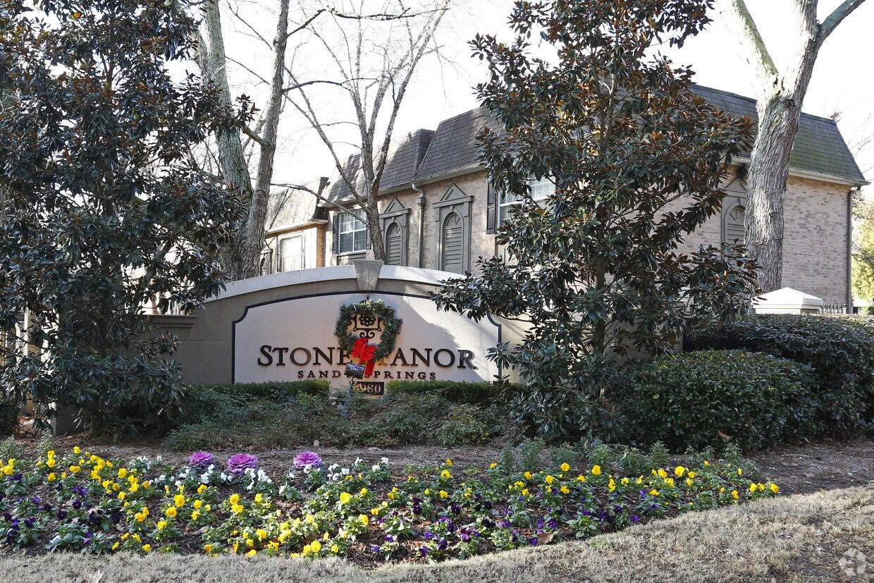 Stone Manor Condominiums Apartments Atlanta, GA