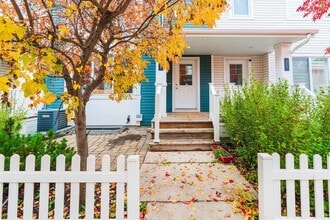 Building Photo - 25 Tim Sale Dr