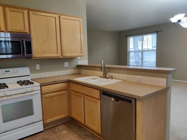 Foto del edificio - 671 NW Ledum Ln