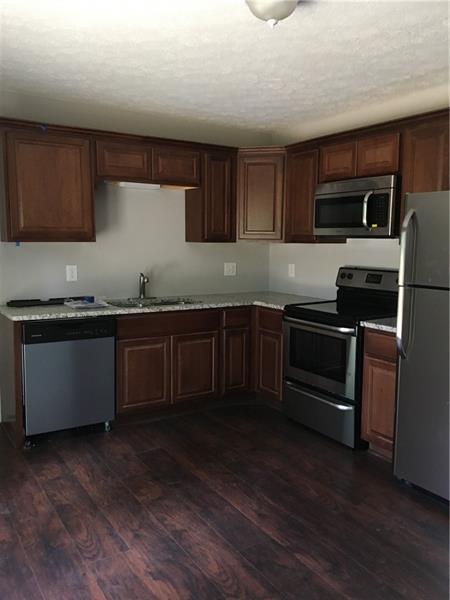 Foto del edificio - 195 Huntington Cir