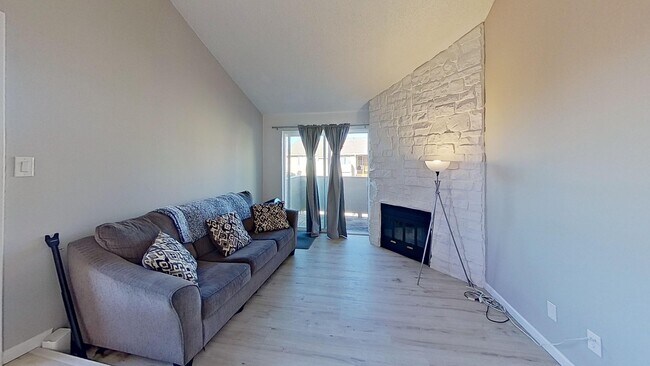 Foto del edificio - 2929 W Floyd Ave