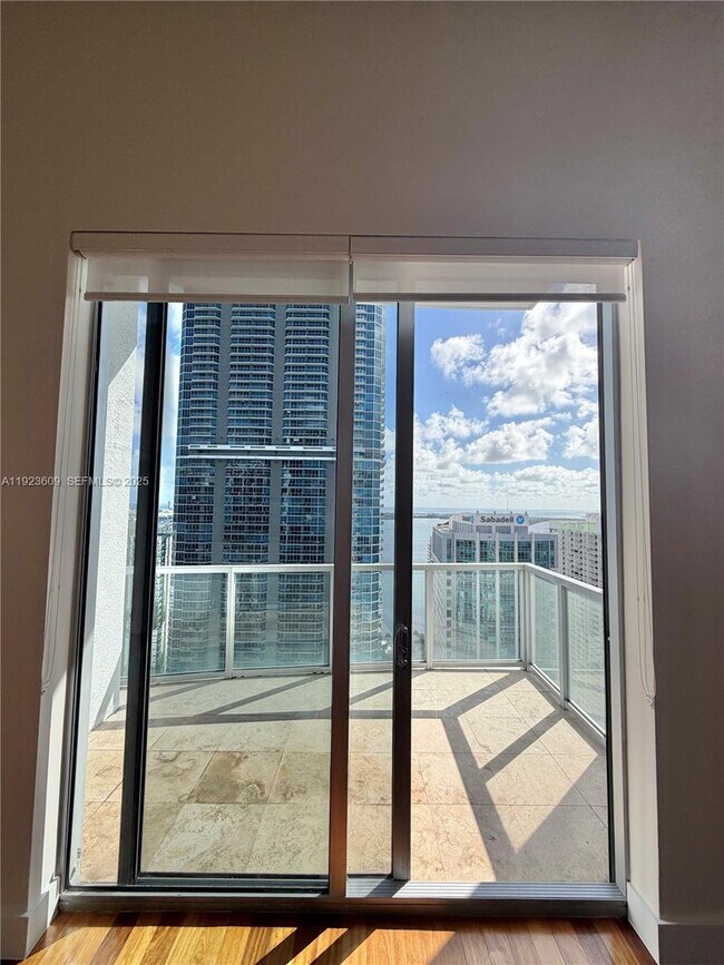 Foto del edificio - 1060 Brickell Ave