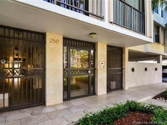 Foto del edificio - 250 Galen Dr