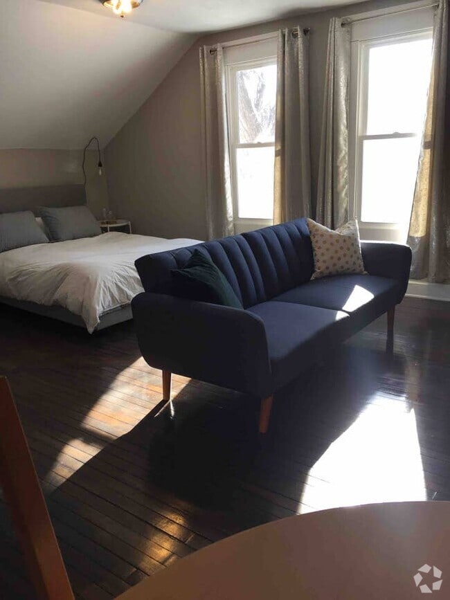 Case Peake Apartments for Rent with Hardwood Floors Fargo, ND 1 Rentals