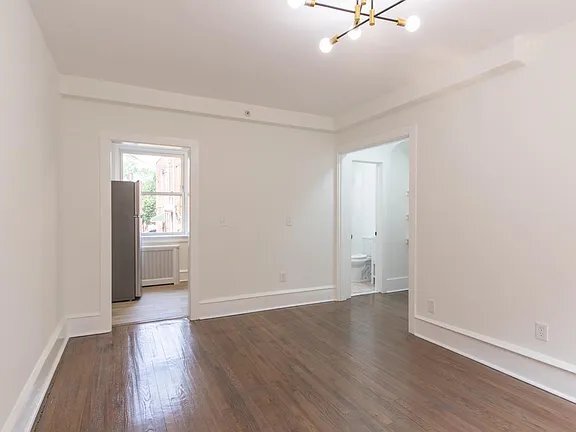 Foto del edificio - 606 W Maple Ave