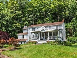 Building Photo - 777 Armonk Rd