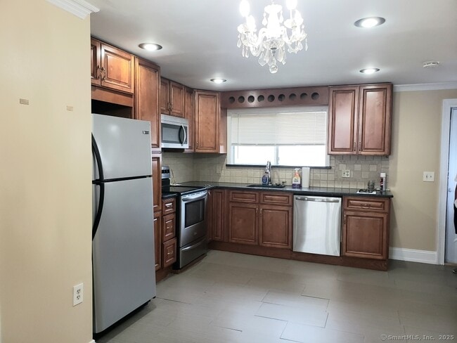 Foto del edificio - 1568 Meriden Rd