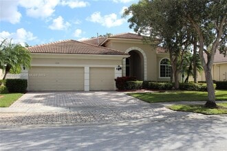 Building Photo - 6334 SW 192nd Ave