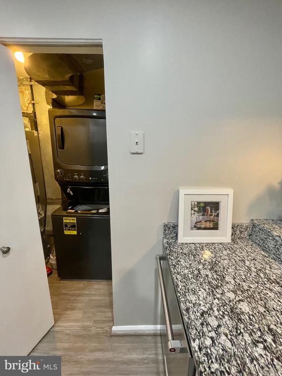 Foto del edificio - 7604 Lakeside Village Dr