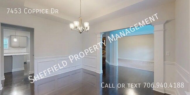 Foto del edificio - 7453 Coppice Dr