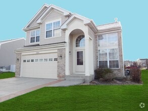 Building Photo - 2800 E Bridleway Ct