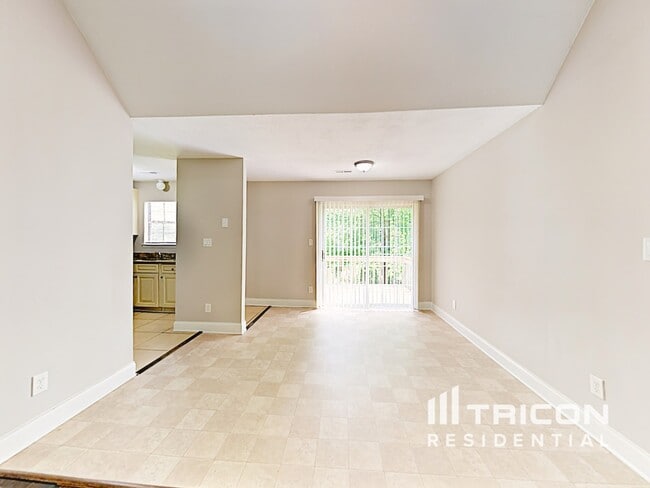 Foto del edificio - 6120 Coltswood Ct