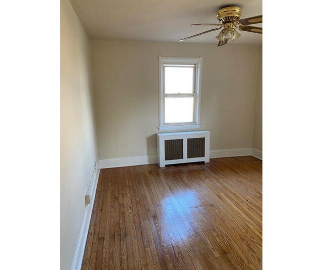 Building Photo - 823 N Woodington Rd