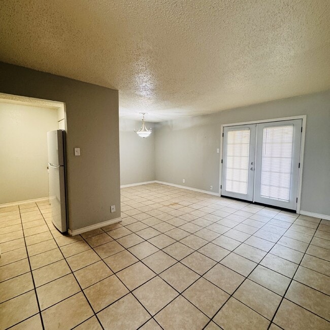 Building Photo - The Concord Apartments