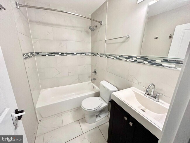 Foto del edificio - 426A N 40th St