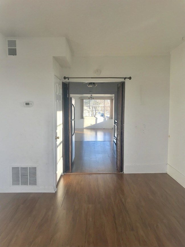 Building Photo - 1301 23rd Ave