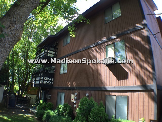 Building Photo - 3128 E 28th Ave