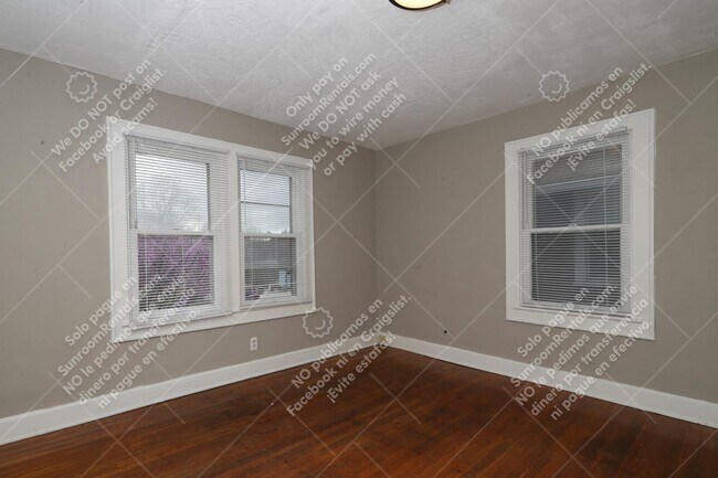 Building Photo - 4839 N College Ave