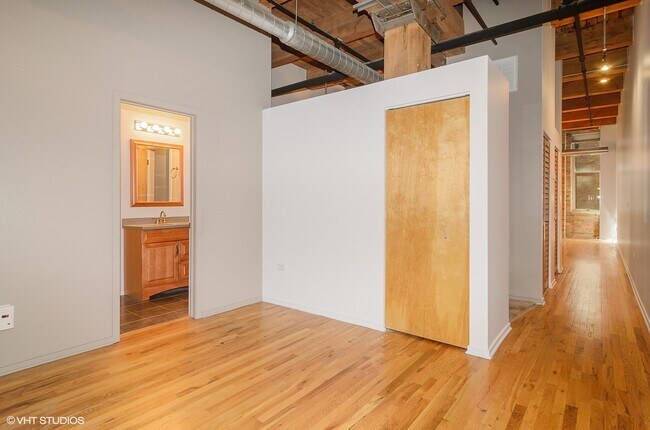 Foto del edificio - 1500 W Monroe St