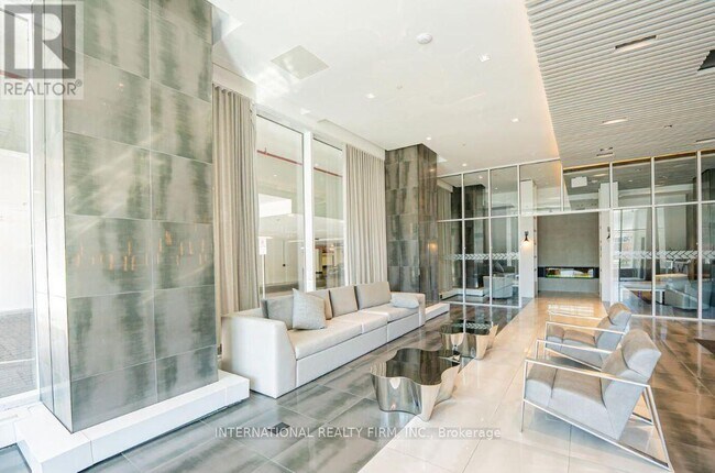 Building Photo - 2481 Taunton Rd