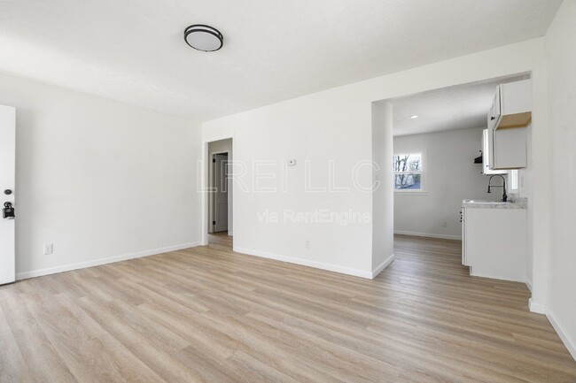 Foto del edificio - 320 N 36th St