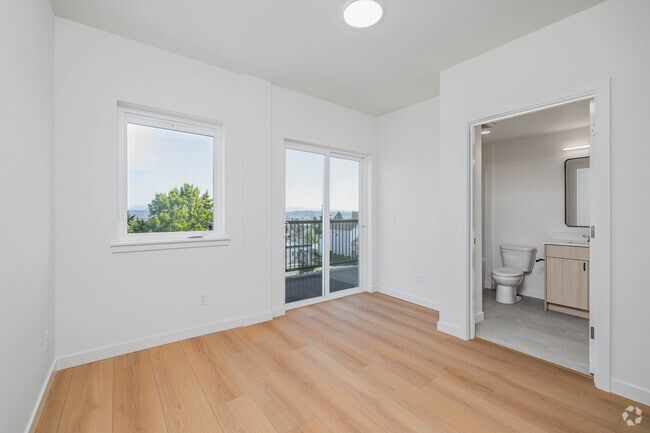 2BR, 2BA - 801SF - Bedroom - Colby Heights