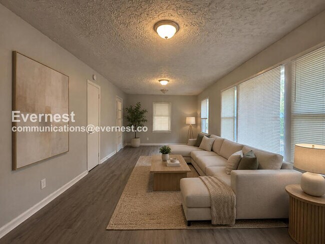 Building Photo - 386 Lindsey Dr SE