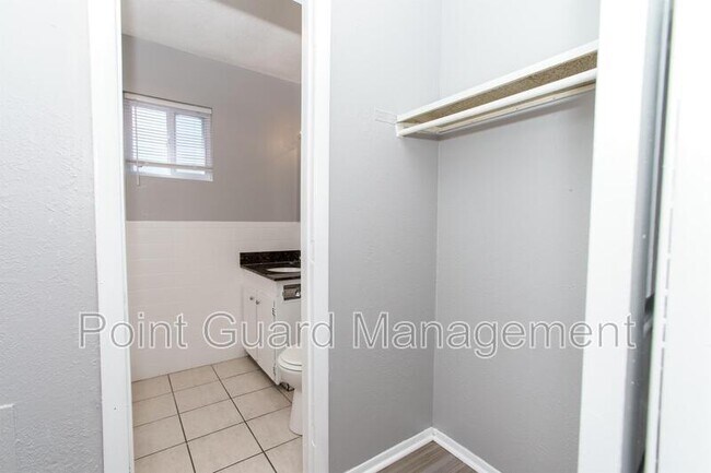 Foto del edificio - 816 N West St