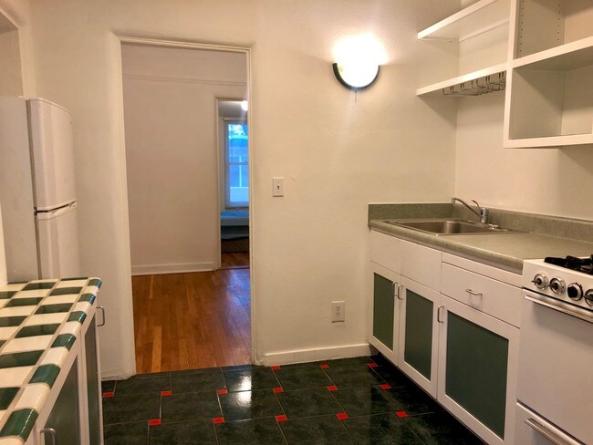 Foto del edificio - 433 E 23rd St