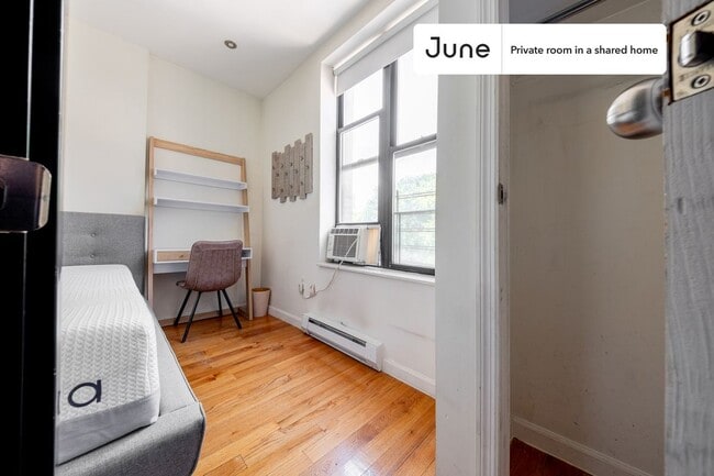 Building Photo - Room in Shared 3 bed/1.5 bath home in Central Harlem