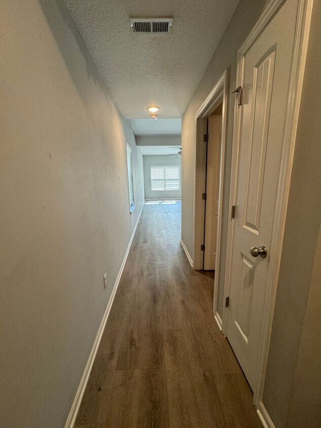 Foto principal - Beautiful 2/2.5 Duplex in Blue Springs!