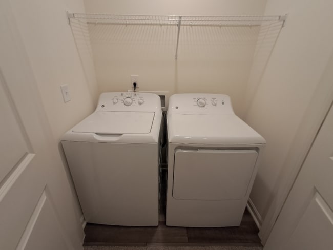 Foto del edificio - 2044 Trailside Dr