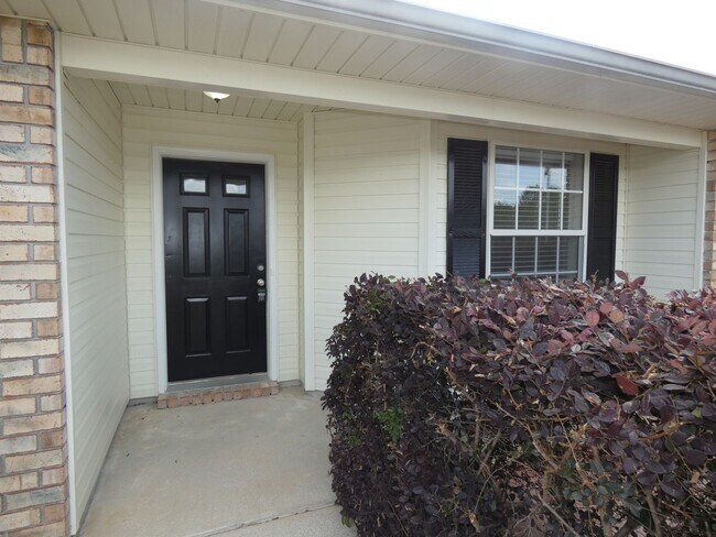 Foto del edificio - 3 Bed/2 Bath - Half Acre Lot