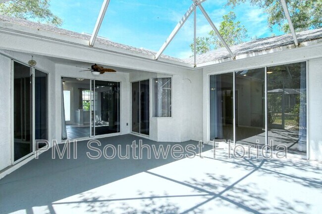 Foto del edificio - 607 Oak River Ct